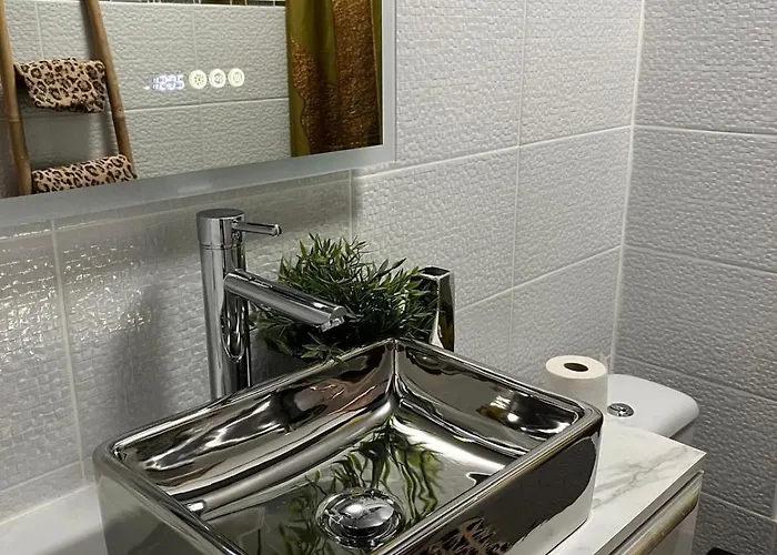 Safari Chic Sur Le Port Du Cap D'agde Lägenhet